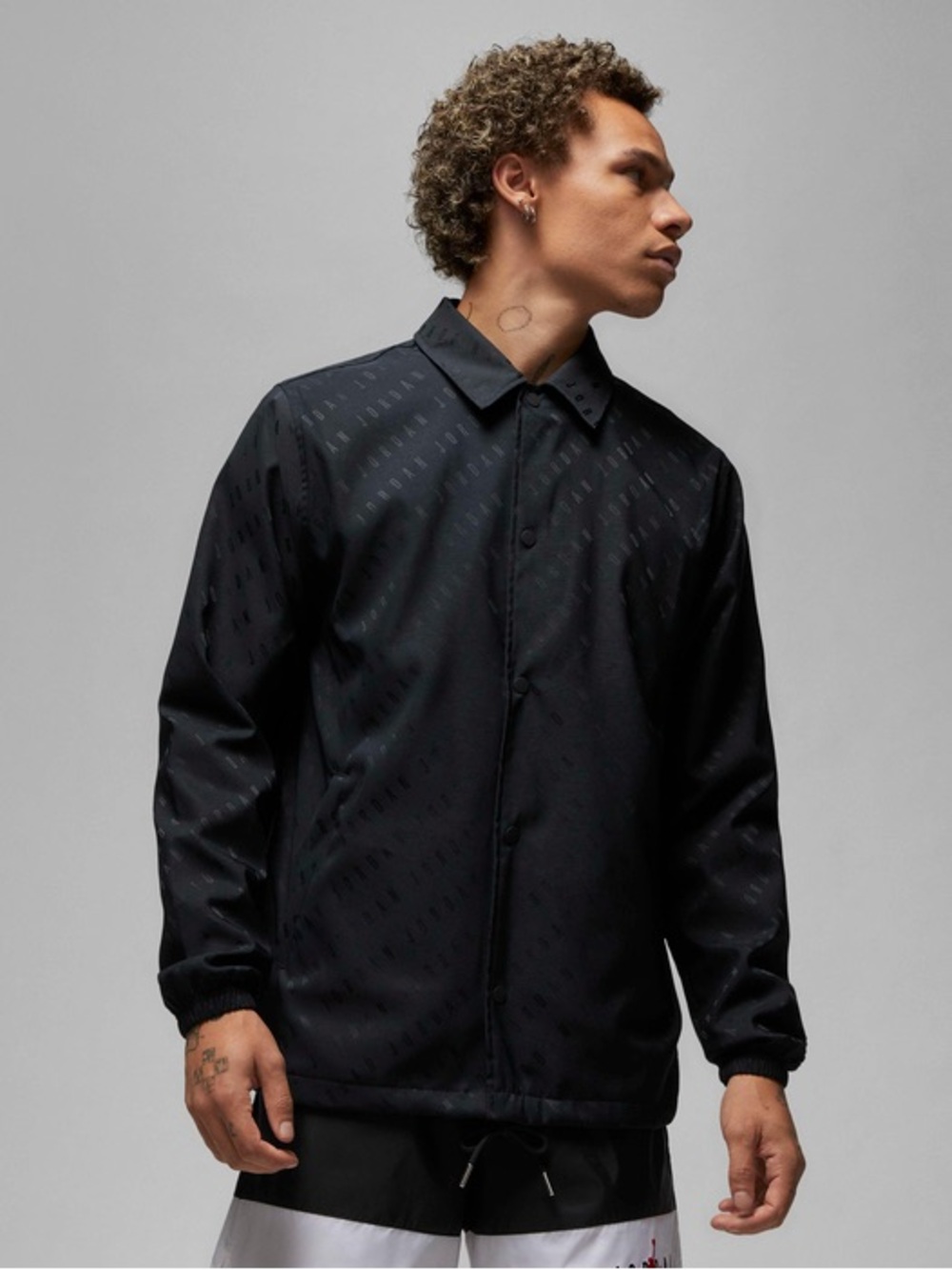 Jordan Essentials
Men's Coaches Jacket size large